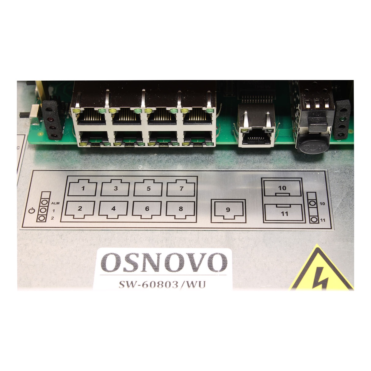OSNOVO SW-60812/WU SW-60812/WU Уличный PoE коммутатор на 11 портов с термостабилизацией и резервным питанием (АКБ - 2.2Ач)